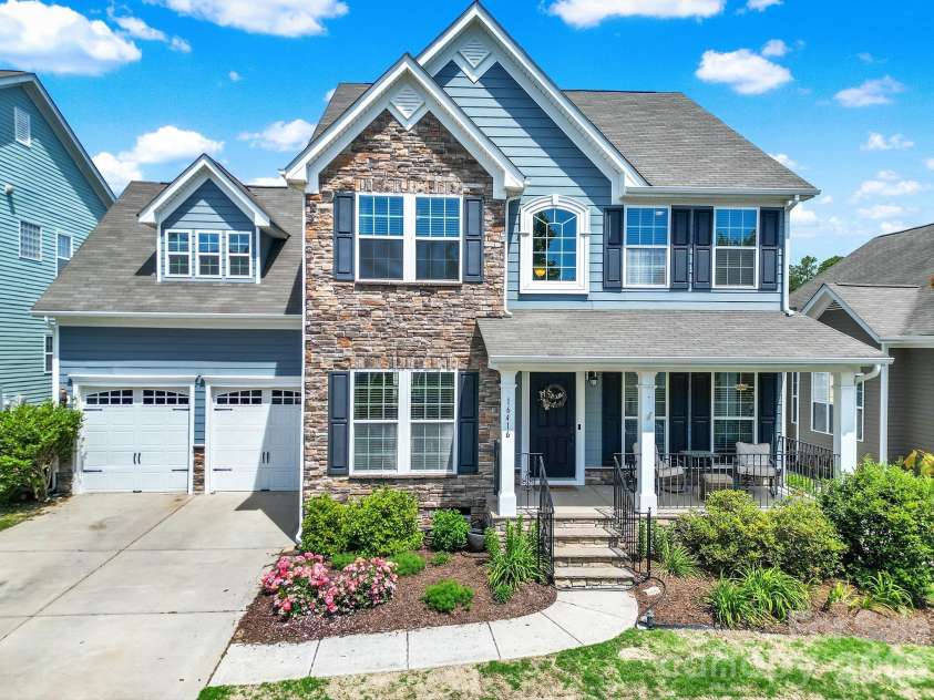 16416 Leavitt Lane, Davidson, NC 28036.  MLS# CAR4379228, YatesRealty ID 27376. 