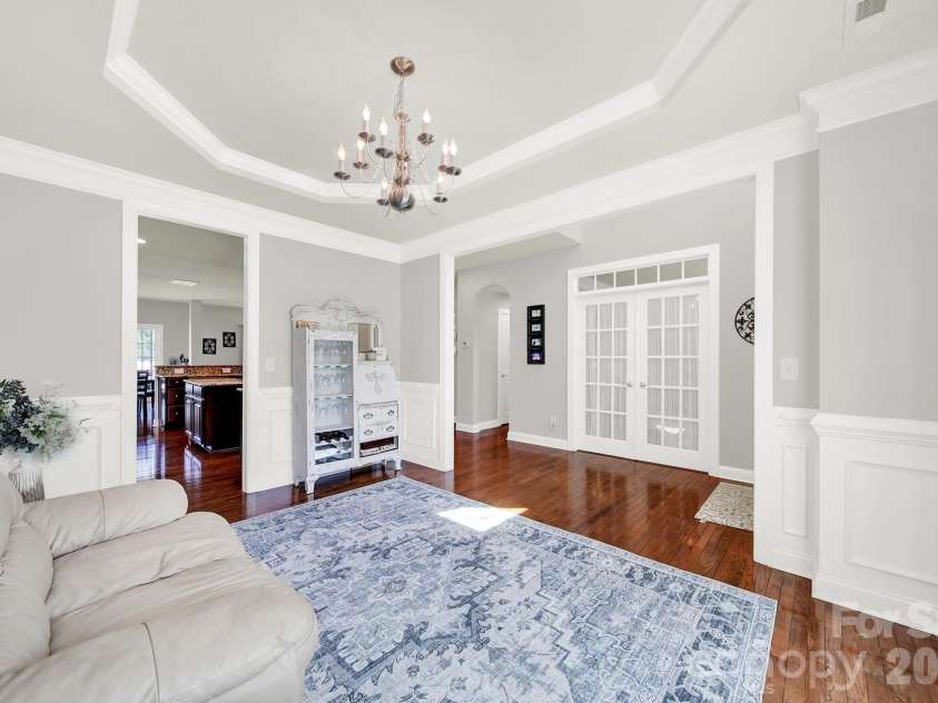 16416 Leavitt Lane, Davidson, NC 28036.  MLS# CAR4379228, YatesRealty ID 27376. 
