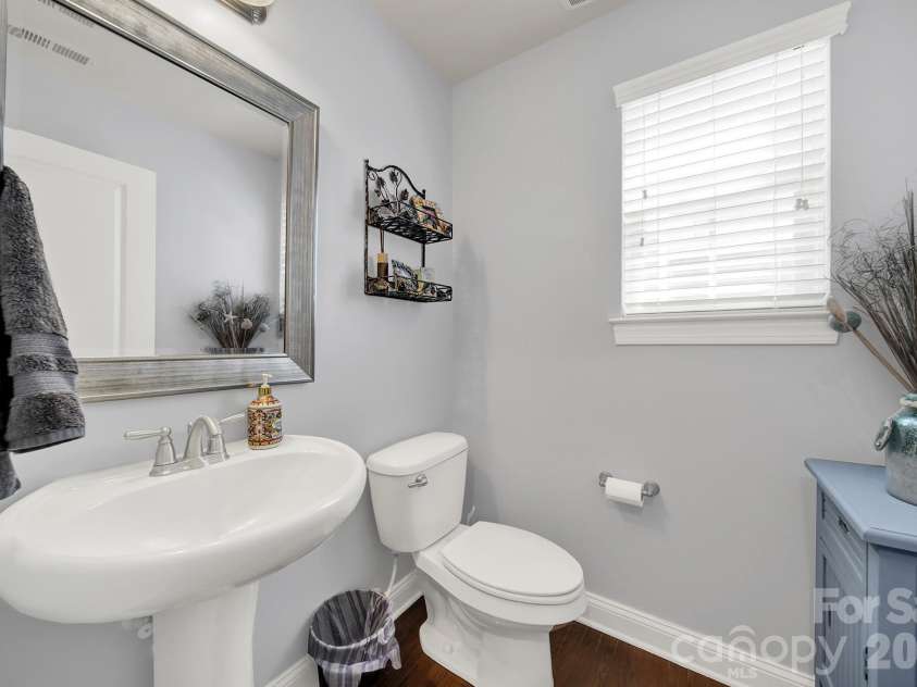 16416 Leavitt Lane, Davidson, NC 28036.  MLS# CAR4379228, YatesRealty ID 27376. 