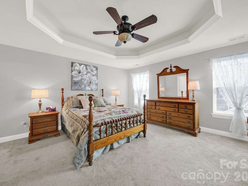 16416 Leavitt Lane, Davidson, NC 28036.  MLS# CAR4379228, YatesRealty ID 27376. 