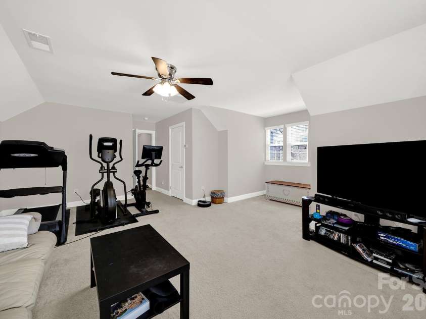 16416 Leavitt Lane, Davidson, NC 28036.  MLS# CAR4379228, YatesRealty ID 27376. 