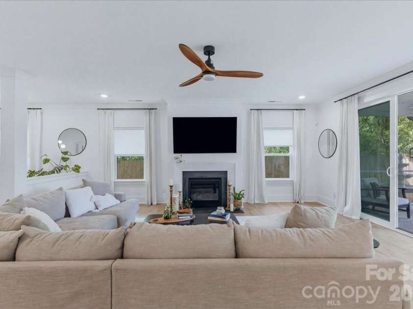 2904 Clemson Avenue, Charlotte, NC 28205.  MLS# CAR4367687, YatesRealty ID 27377. 