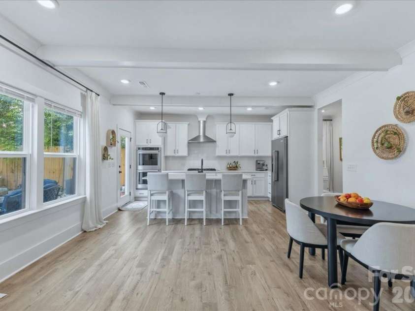 2904 Clemson Avenue, Charlotte, NC 28205.  MLS# CAR4367687, YatesRealty ID 27377. 