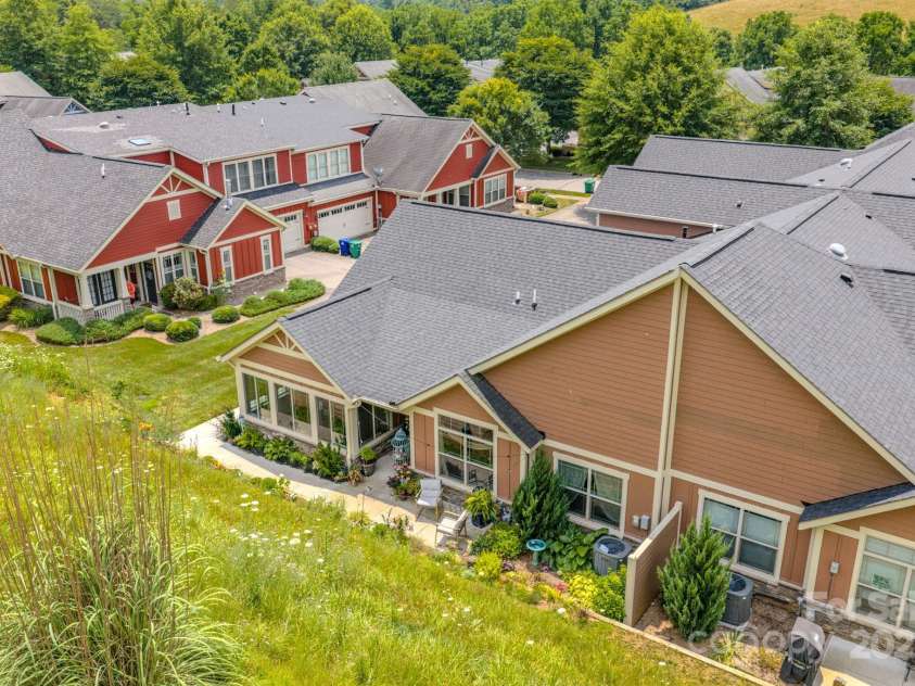38 Westfield Way, Candler, NC 28715.  MLS# CAR4274179, YatesRealty ID 27377. 