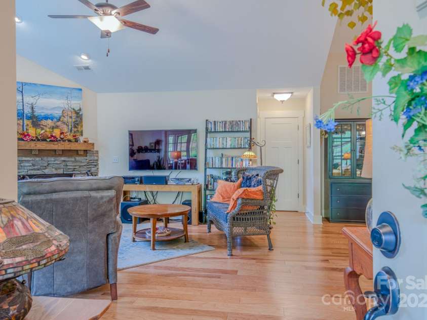 38 Westfield Way, Candler, NC 28715.  MLS# CAR4274179, YatesRealty ID 27377. Entry from Foyer
