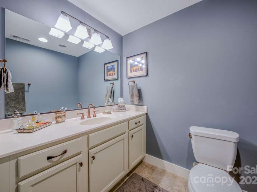 38 Westfield Way, Candler, NC 28715.  MLS# CAR4274179, YatesRealty ID 27377. Second Bath