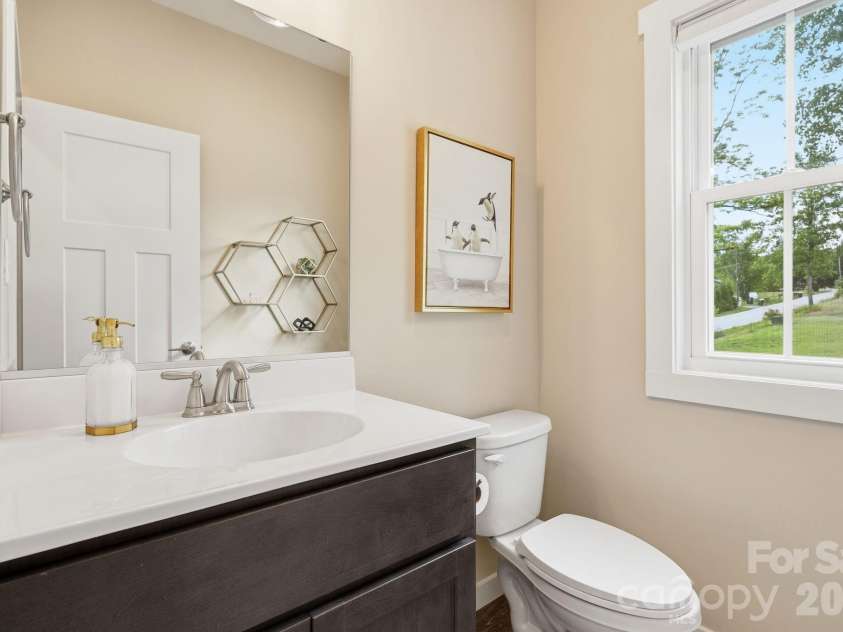 27 Ben Lippen Road, Asheville, NC 28806.  MLS# CAR4384756, YatesRealty ID 27378. 