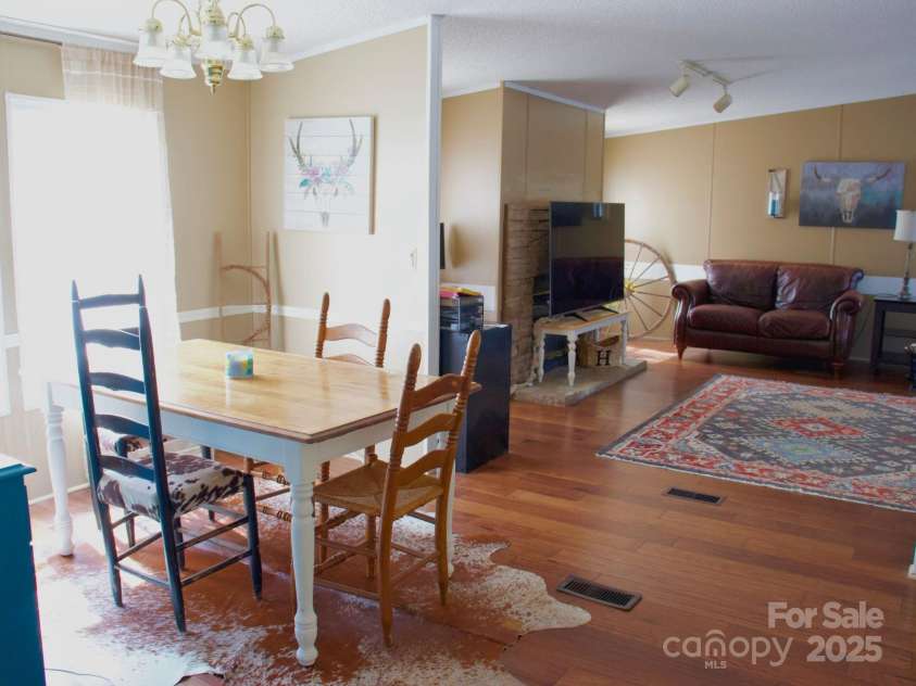 2510 LEONHARDT Road, Cherryville, NC 28021.  MLS# CAR4279675, YatesRealty ID 27379. 