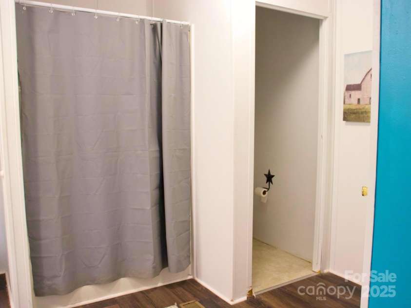 2510 LEONHARDT Road, Cherryville, NC 28021.  MLS# CAR4279675, YatesRealty ID 27379. 