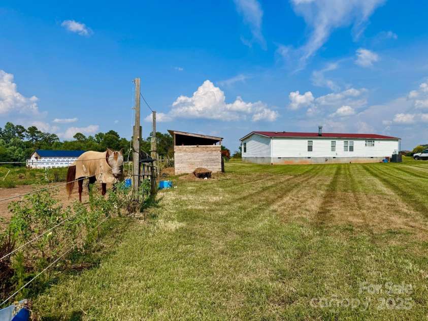 2510 LEONHARDT Road, Cherryville, NC 28021.  MLS# CAR4279675, YatesRealty ID 27379. 