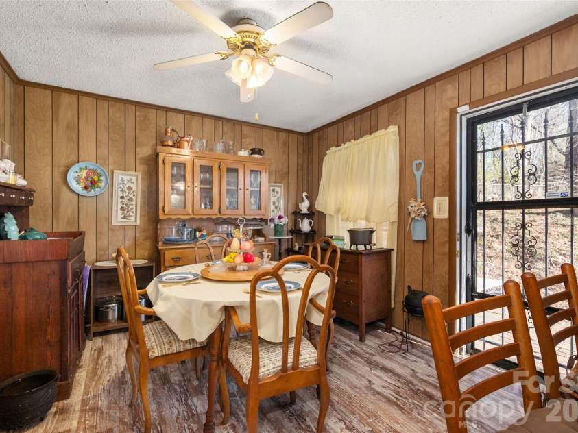 1631 Lincoln Drive, Shelby, NC 28152.  MLS# CAR4338674, YatesRealty ID 2738. 