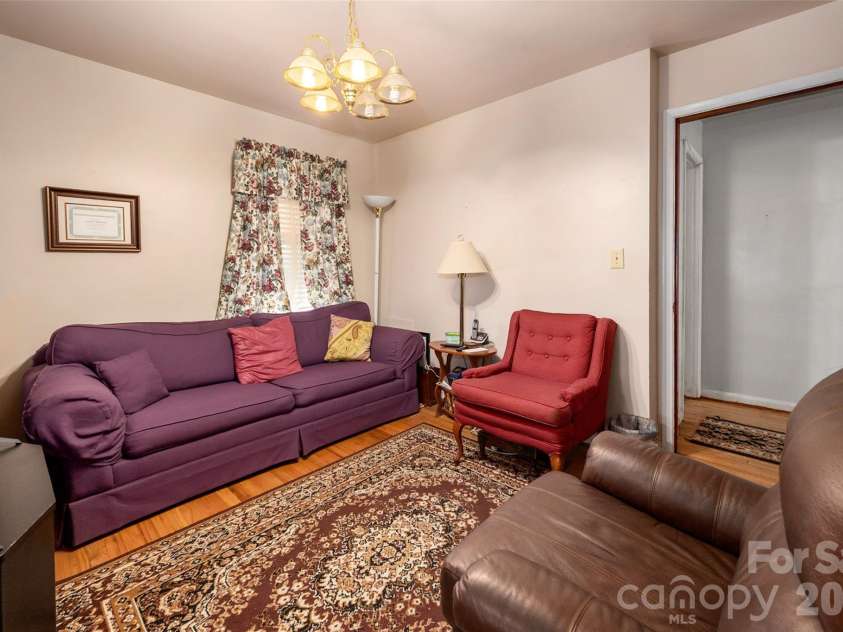 1631 Lincoln Drive, Shelby, NC 28152.  MLS# CAR4338674, YatesRealty ID 2738. 