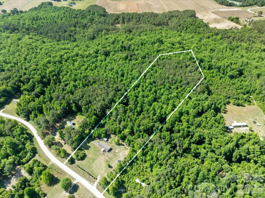 292 Longhorn Lane, Cheraw, SC 29520.  MLS# CAR4384944, YatesRealty ID 27381. 