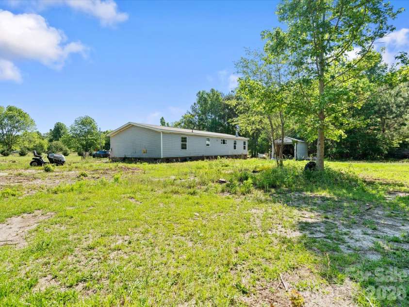 292 Longhorn Lane, Cheraw, SC 29520.  MLS# CAR4384944, YatesRealty ID 27381. 