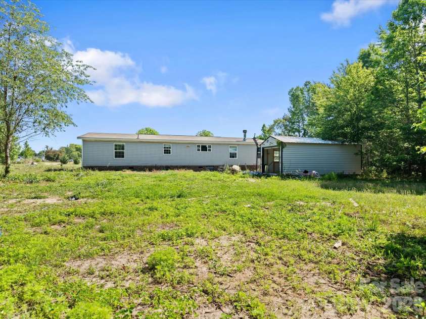 292 Longhorn Lane, Cheraw, SC 29520.  MLS# CAR4384944, YatesRealty ID 27381. 