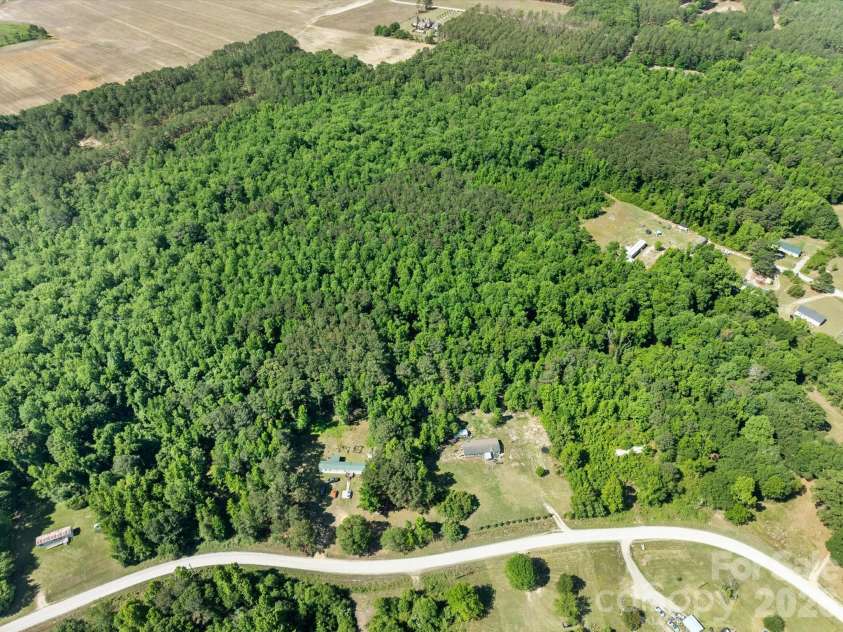 292 Longhorn Lane, Cheraw, SC 29520.  MLS# CAR4384944, YatesRealty ID 27381. 