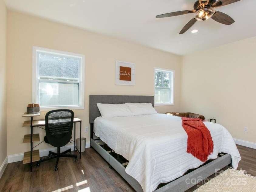 508 Oconeechee Avenue, Black Mountain, NC 28711.  MLS# CAR4278010, YatesRealty ID 27382. 