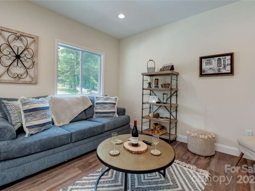 508 Oconeechee Avenue, Black Mountain, NC 28711.  MLS# CAR4278010, YatesRealty ID 27382. 