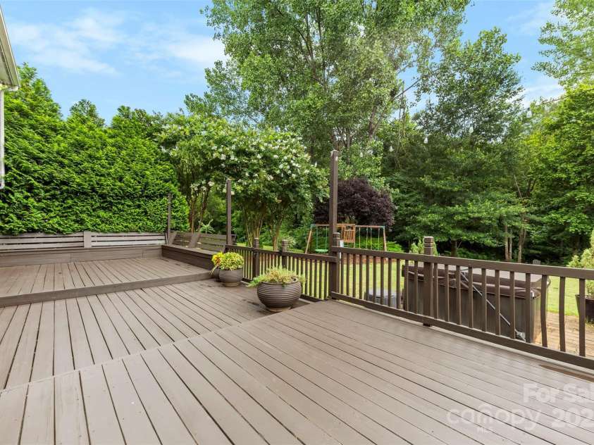 7918 Leisure Lane, Huntersville, NC 28078.  MLS# CAR4281973, YatesRealty ID 27384. 