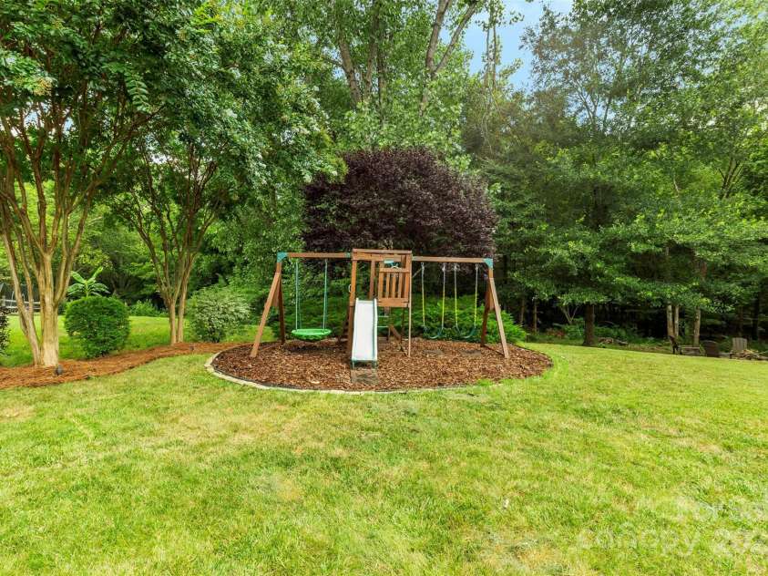 7918 Leisure Lane, Huntersville, NC 28078.  MLS# CAR4281973, YatesRealty ID 27384. 