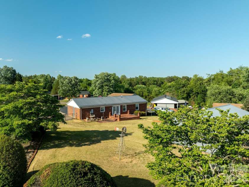 2104 Lamesa Court, Lenoir, NC 28645.  MLS# CAR4385535, YatesRealty ID 27385. 
