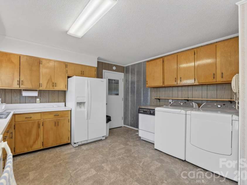 2104 Lamesa Court, Lenoir, NC 28645.  MLS# CAR4385535, YatesRealty ID 27385. 