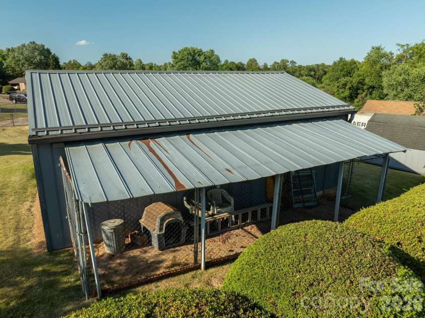 2104 Lamesa Court, Lenoir, NC 28645.  MLS# CAR4385535, YatesRealty ID 27385. 