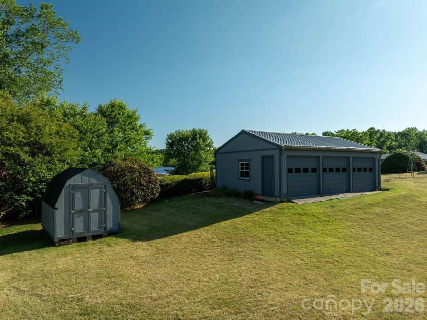 2104 Lamesa Court, Lenoir, NC 28645.  MLS# CAR4385535, YatesRealty ID 27385. 