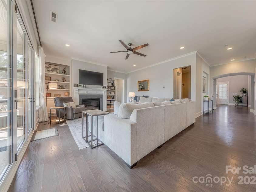 5266 Meadowcroft Way, Fort Mill, SC 29708.  MLS# CAR4278717, YatesRealty ID 27385. Fireplace