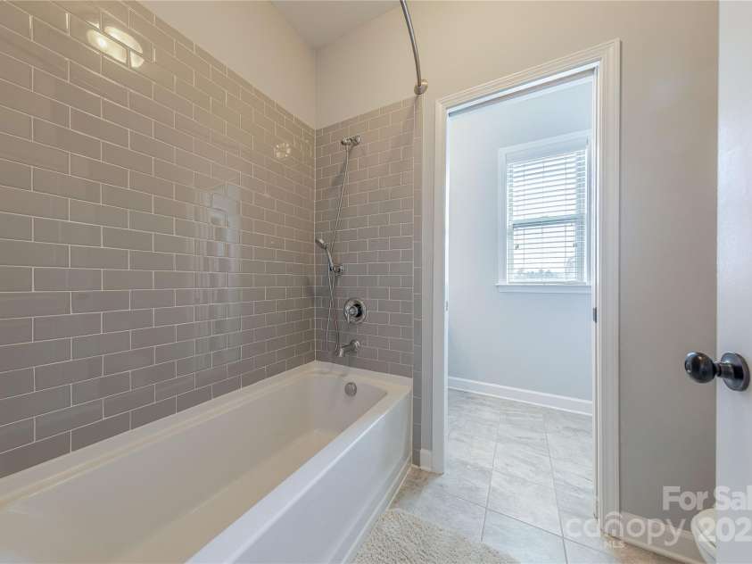 5266 Meadowcroft Way, Fort Mill, SC 29708.  MLS# CAR4278717, YatesRealty ID 27385. Jack N Jill Bath with Private Vanity Area
