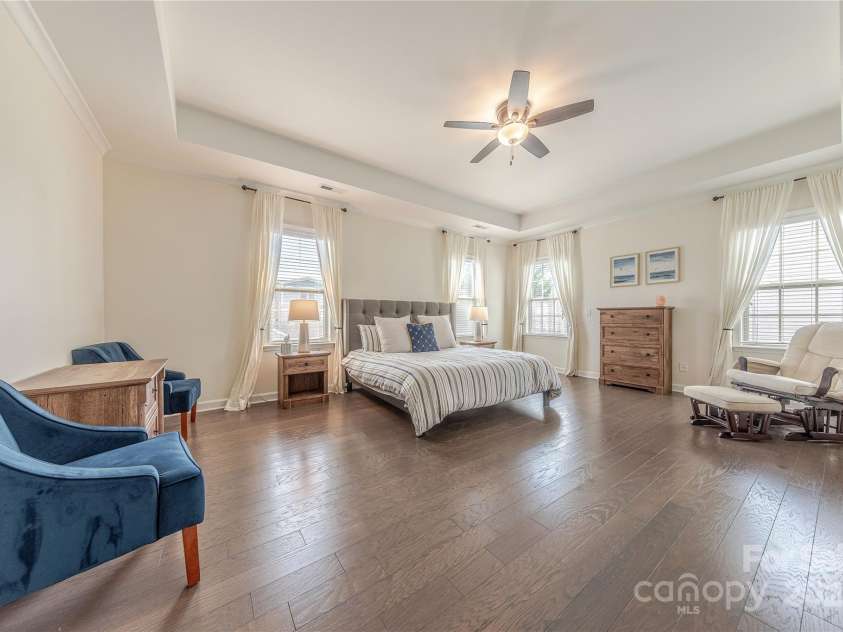 5266 Meadowcroft Way, Fort Mill, SC 29708.  MLS# CAR4278717, YatesRealty ID 27385. Oversized Primary Suite
