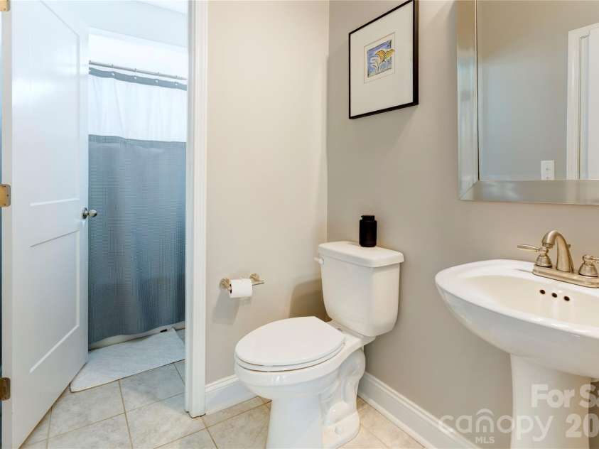 3577 County Down Avenue, Kannapolis, NC 28081.  MLS# CAR4372027, YatesRealty ID 27386. Hall bath