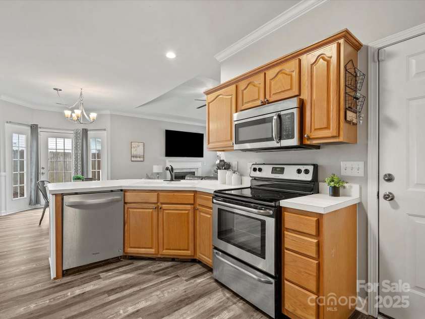 409 Danielle Way, Fort Mill, SC 29715.  MLS# CAR4275043, YatesRealty ID 27386. 