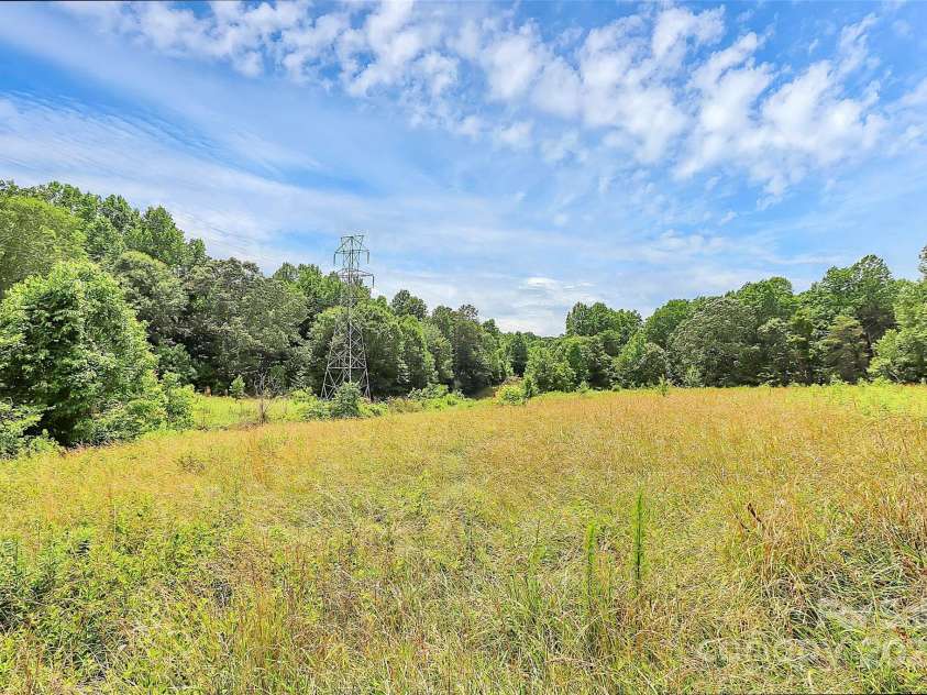 117 Autumn Woods Drive, Kings Mountain, NC 28086.  MLS# CAR4265302, YatesRealty ID 27387. 