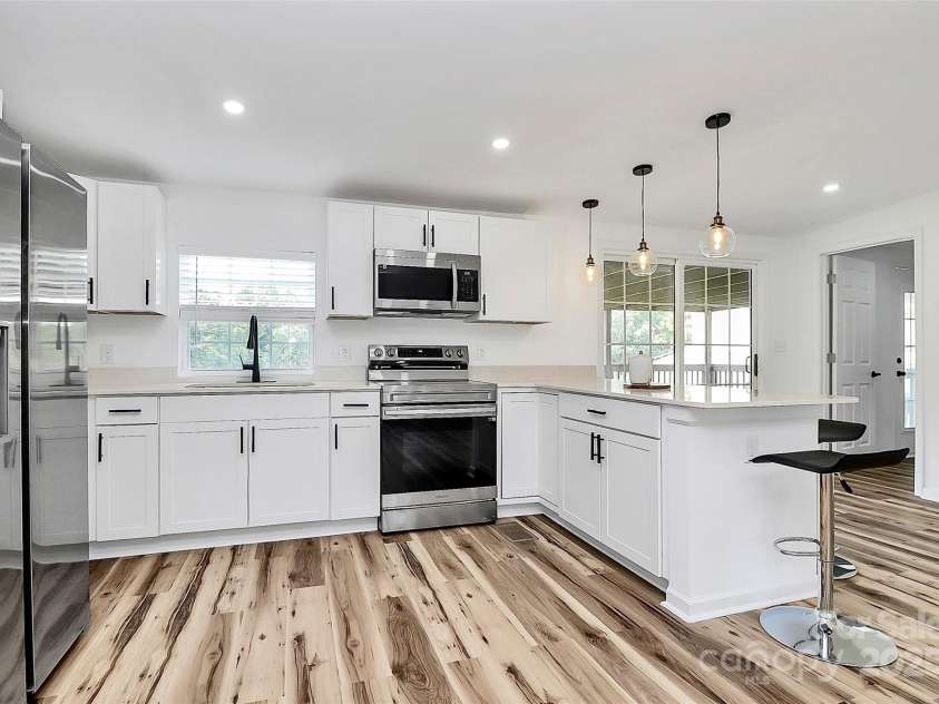 117 Autumn Woods Drive, Kings Mountain, NC 28086.  MLS# CAR4265302, YatesRealty ID 27387. 