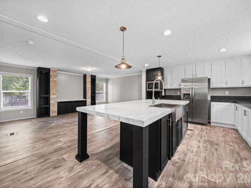 117 Whites Mill Road, Statesville, NC 28677.  MLS# CAR4374449, YatesRealty ID 27387. 