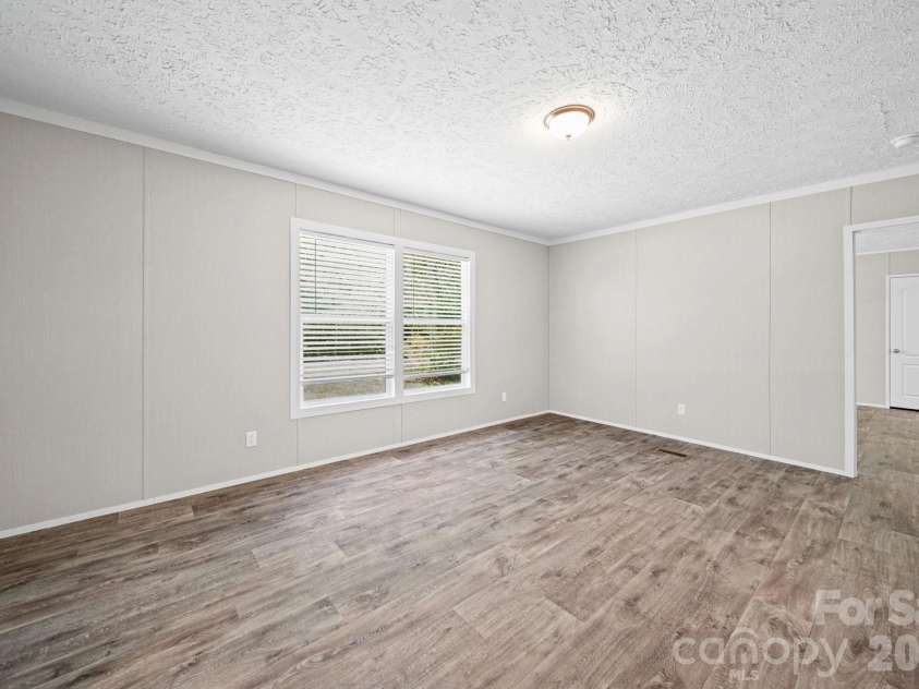 117 Whites Mill Road, Statesville, NC 28677.  MLS# CAR4374449, YatesRealty ID 27387. 