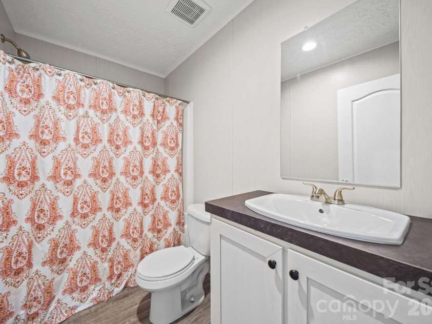 117 Whites Mill Road, Statesville, NC 28677.  MLS# CAR4374449, YatesRealty ID 27387. 