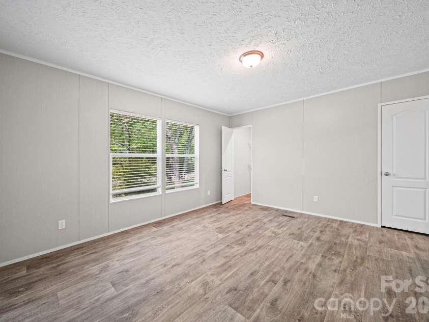 117 Whites Mill Road, Statesville, NC 28677.  MLS# CAR4374449, YatesRealty ID 27387. 
