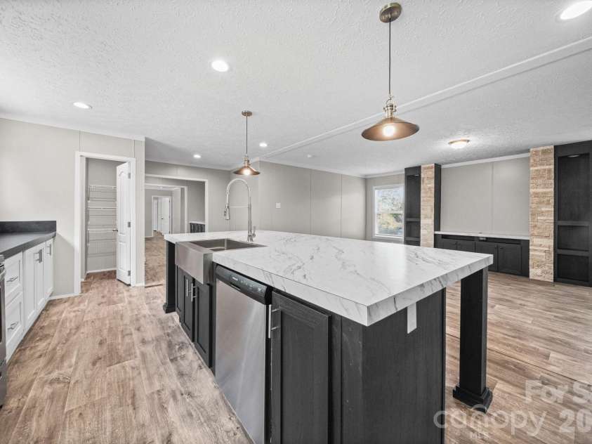 117 Whites Mill Road, Statesville, NC 28677.  MLS# CAR4374449, YatesRealty ID 27387. 