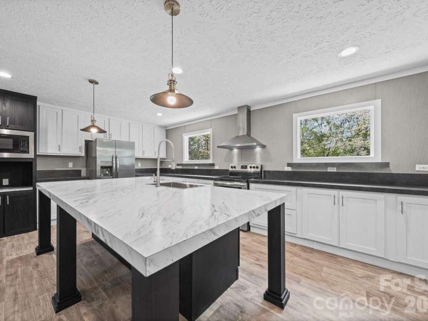 117 Whites Mill Road, Statesville, NC 28677.  MLS# CAR4374449, YatesRealty ID 27387. 