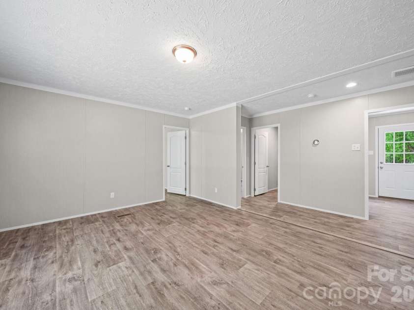117 Whites Mill Road, Statesville, NC 28677.  MLS# CAR4374449, YatesRealty ID 27387. 