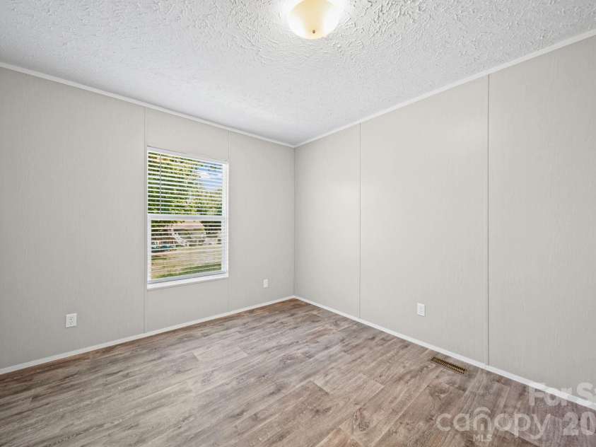 117 Whites Mill Road, Statesville, NC 28677.  MLS# CAR4374449, YatesRealty ID 27387. 