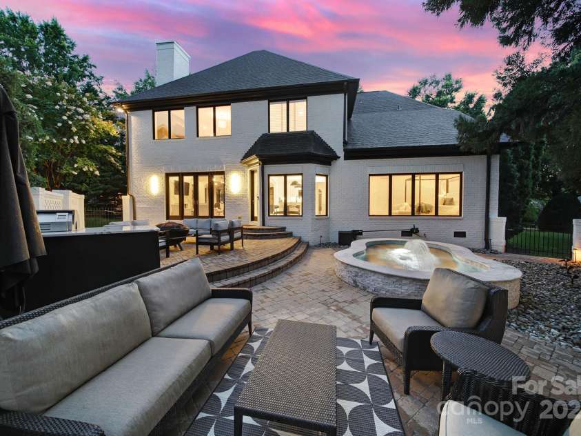 8016 Pemswood Street, Charlotte, NC 28277.  MLS# CAR4271864, YatesRealty ID 27389. 