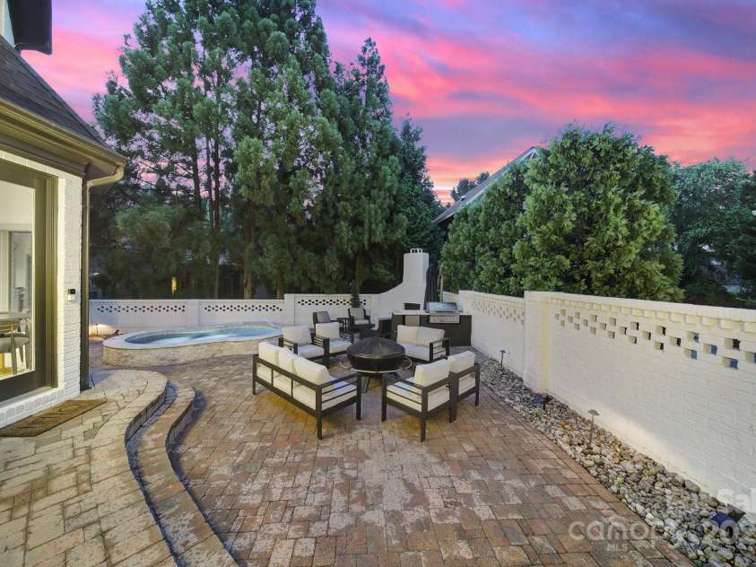 8016 Pemswood Street, Charlotte, NC 28277.  MLS# CAR4271864, YatesRealty ID 27389. 