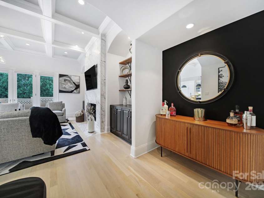 8016 Pemswood Street, Charlotte, NC 28277.  MLS# CAR4271864, YatesRealty ID 27389. Cozy Nook Between Living Room and Family Room