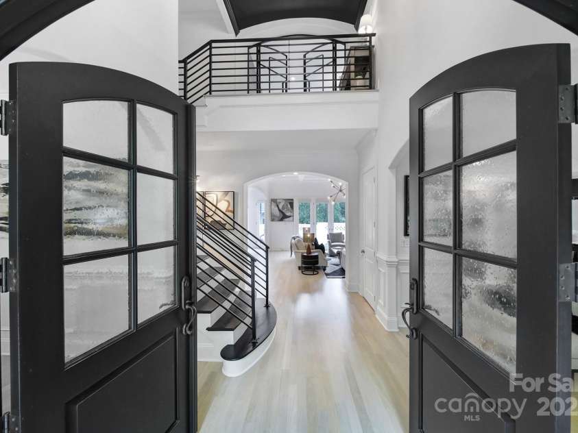 8016 Pemswood Street, Charlotte, NC 28277.  MLS# CAR4271864, YatesRealty ID 27389. Soaring Two Story Entryway