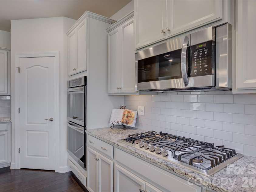 16541 Cozy Cove Road, Charlotte, NC 28278.  MLS# CAR4338314, YatesRealty ID 2739. 