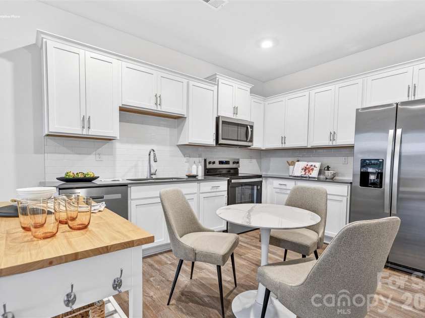 4640 Fanning Road, Hickory, NC 28602.  MLS# CAR4340283, YatesRealty ID 2739. 