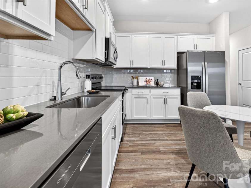 4640 Fanning Road, Hickory, NC 28602.  MLS# CAR4340283, YatesRealty ID 2739. 